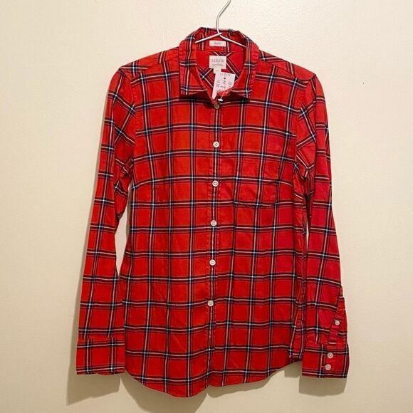 New. J. Crew plaid boyfriend shirt in perfect condition. Size Xs. - Picture 2 of 6